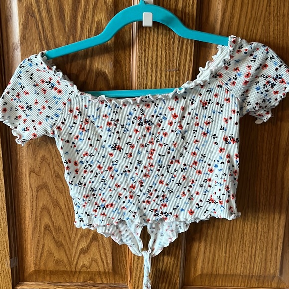 White, ribbed, floral, crop top - Picture 2 of 3